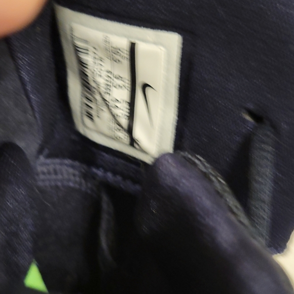 Nike - Picture 3 of 3